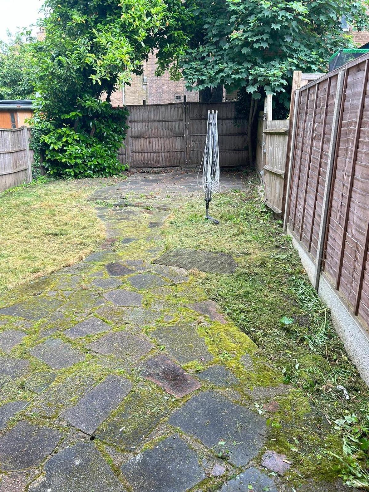 Cozy 2-Bed Garden Flat, With Free Private Parking, Wembley Apartment *